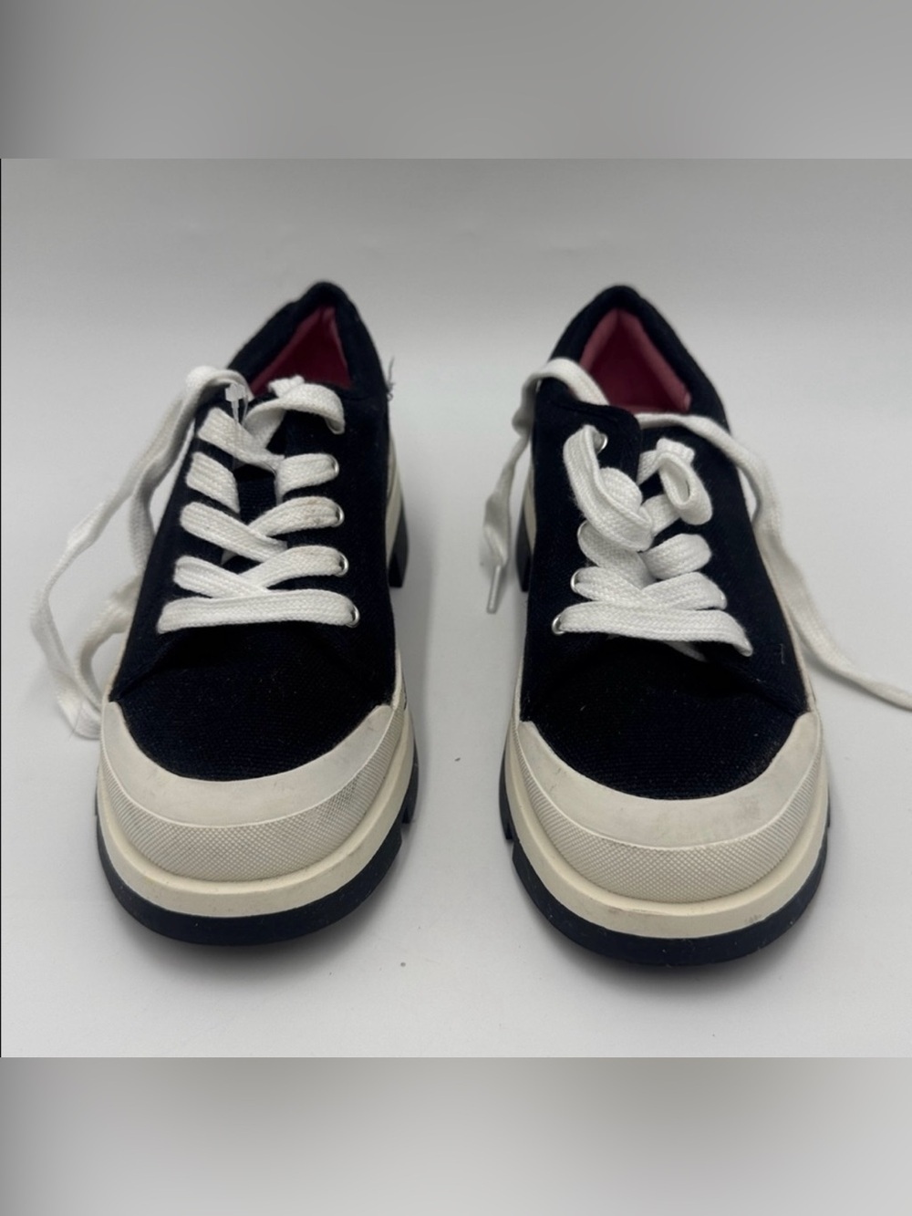 Steve Madden Girls Shoes Kitsch Platform Size 2
Color White/black - Picture 2 of 13